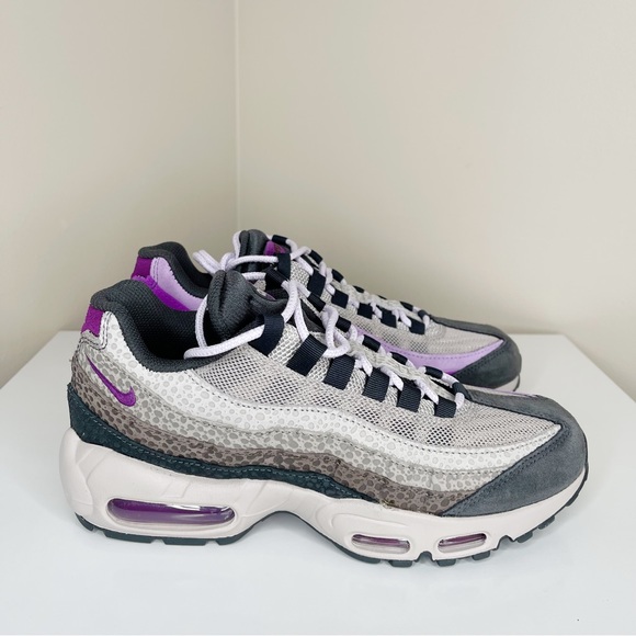 NWB Nike Air Max 95 Viotech Anthracite - Picture 6 of 10